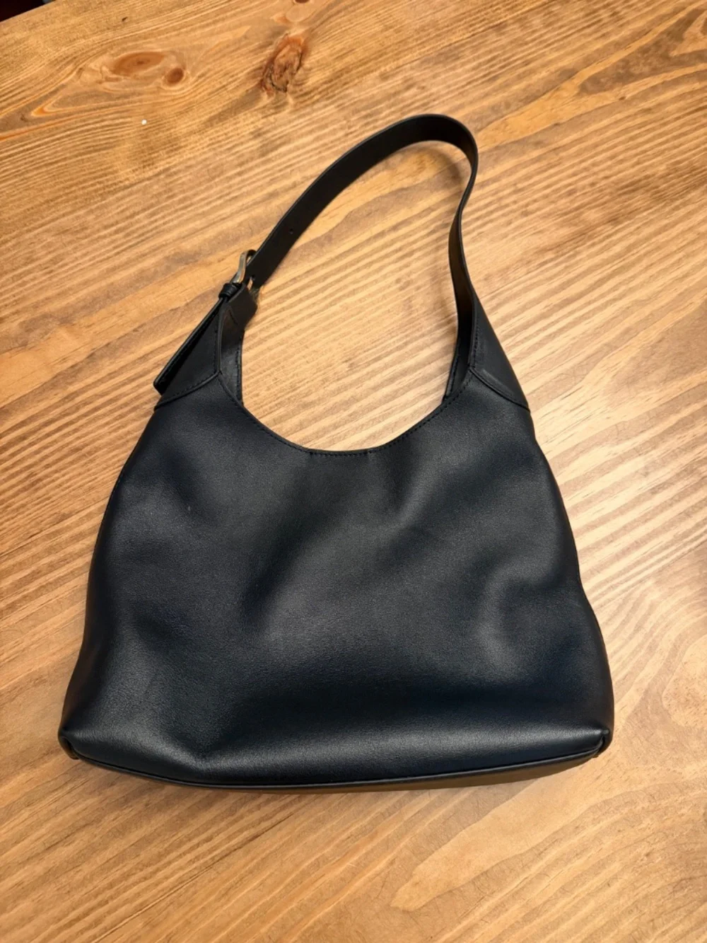 Quince black leather